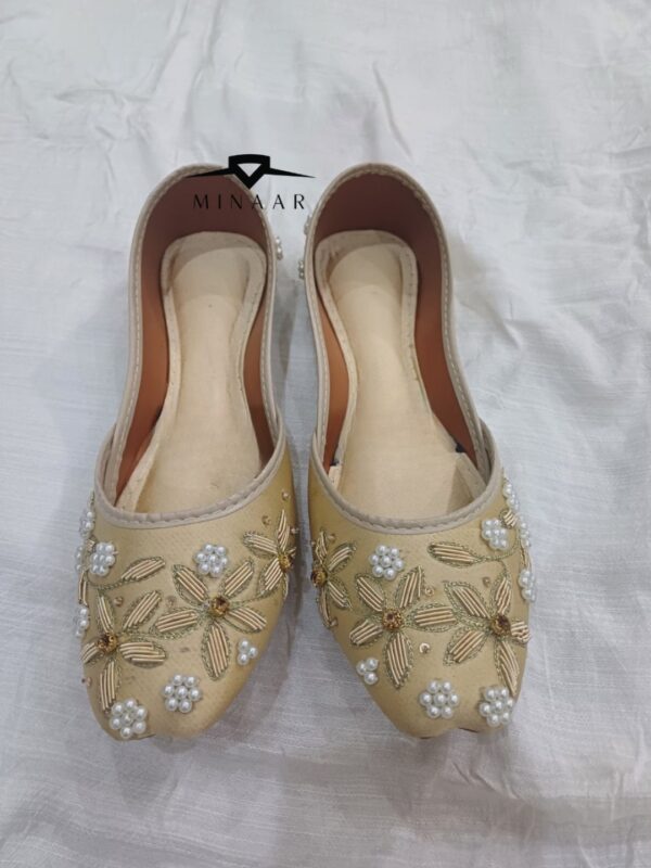 Embellished Khussas - Image 2