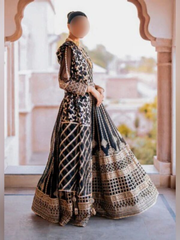 Glamour Black Festive Maxi Outfit - Image 2