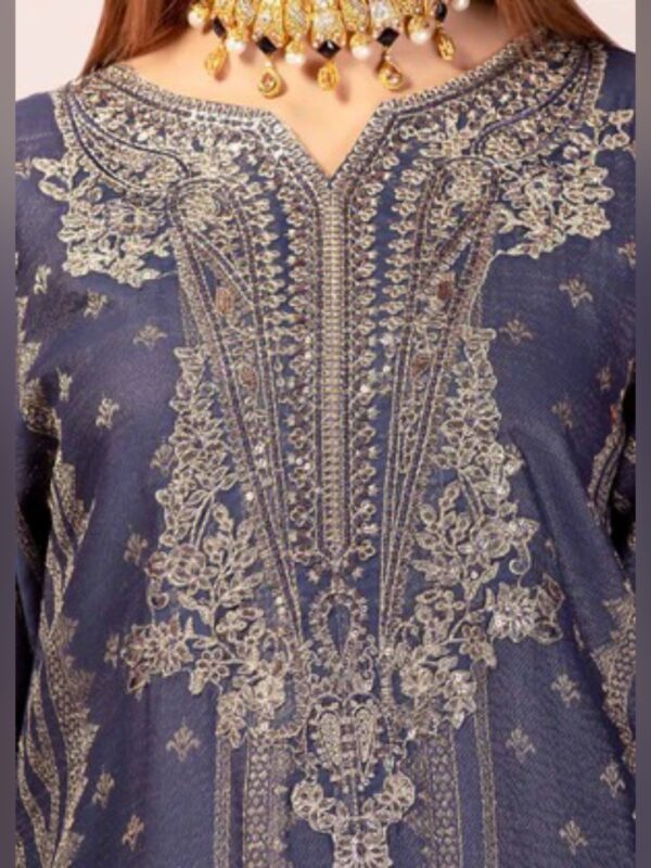 Graceful Jacquard 3pc Suit - Image 5